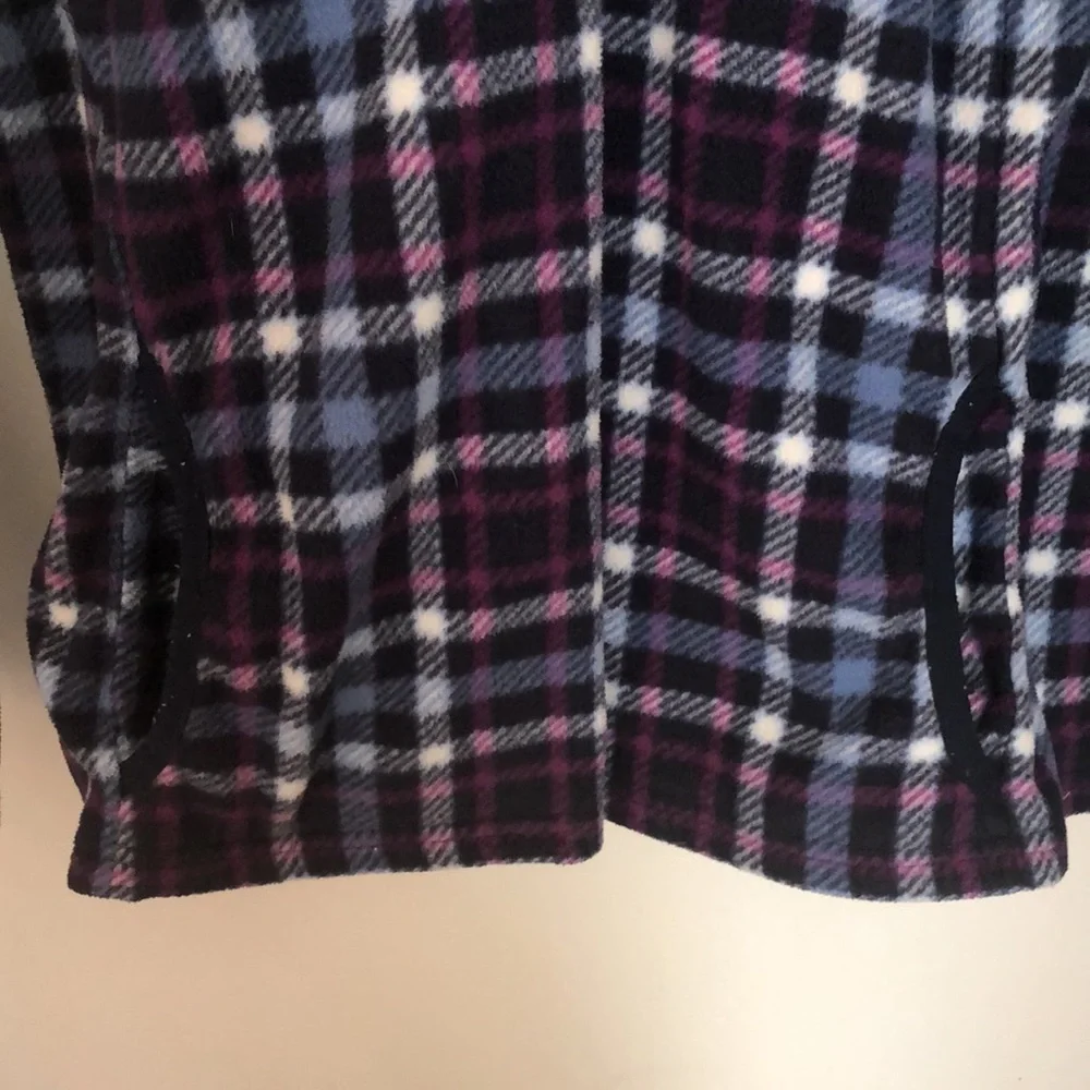 Basic Editions pullover size large - Picture 7 of 7